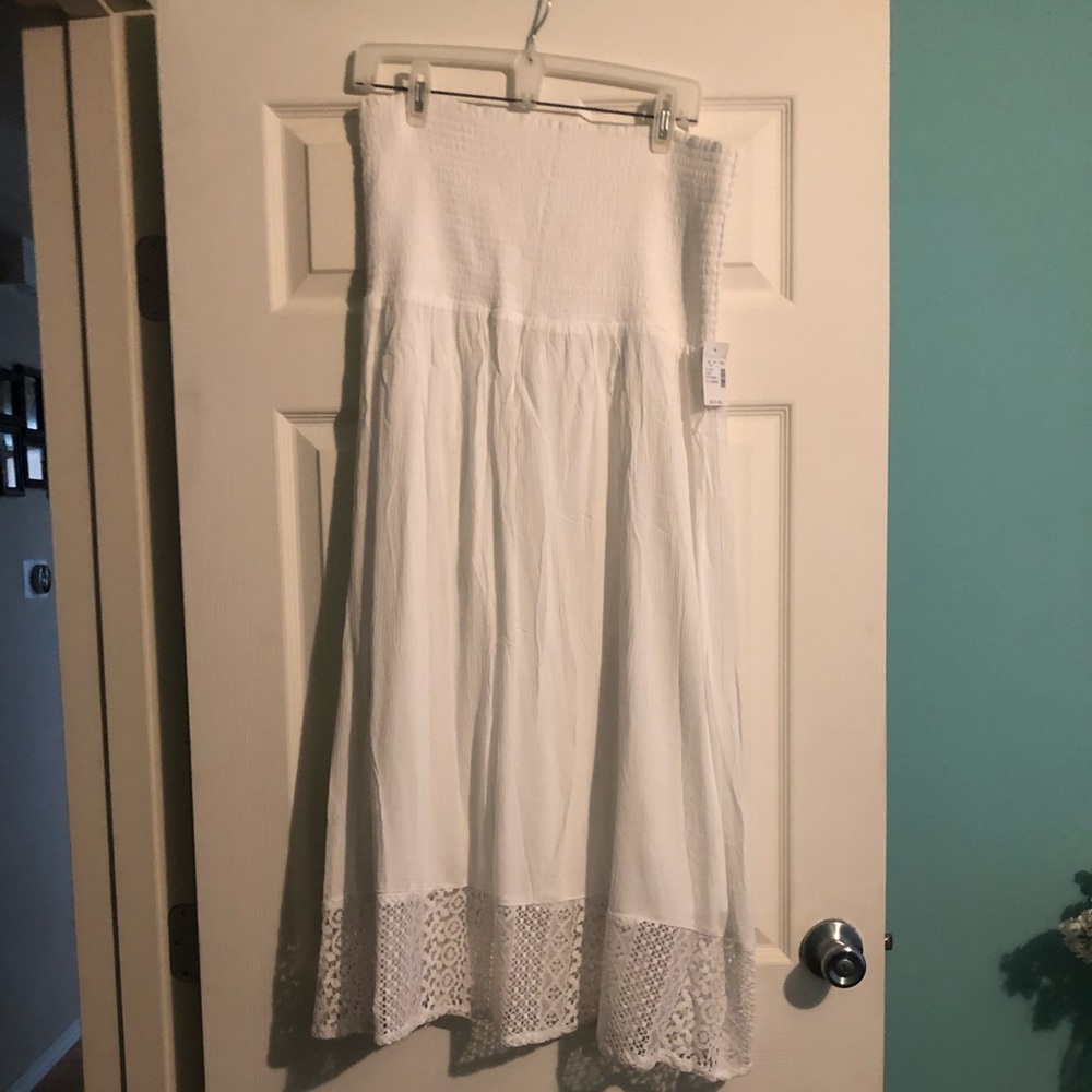 Pretty and comfy tub top dress. Or skirt. Or beach coverup! Size XL